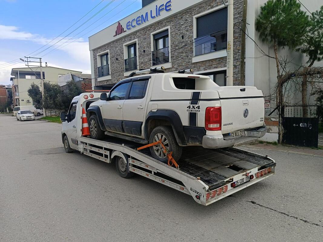 Karabağlar gece çekici görevi